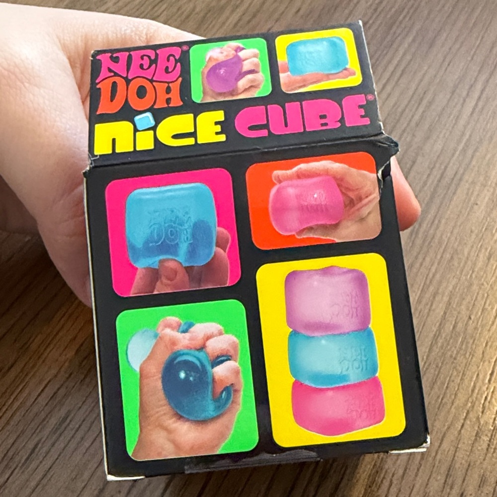 NeeDoh Nice Cube - Blue - Picture 3 of 6